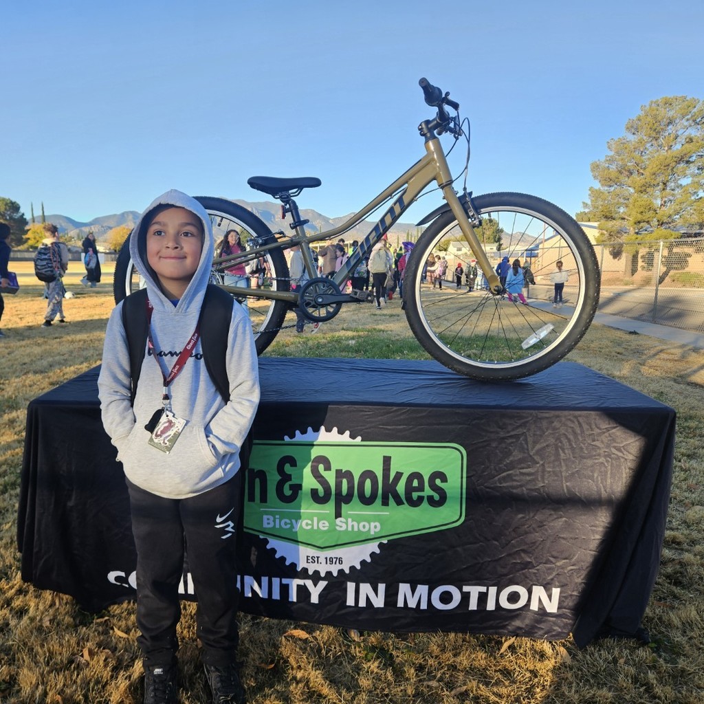 Huachuca Mountain invited all students and families to ride their bikes to school in honor of Mark LaPaglia and his family. Meghan and Cody, owners of Sun and Spokes, donated a bike to raffle off and Angel Herrera was the winner! We are so grateful to our community! 

Go Bolts!
