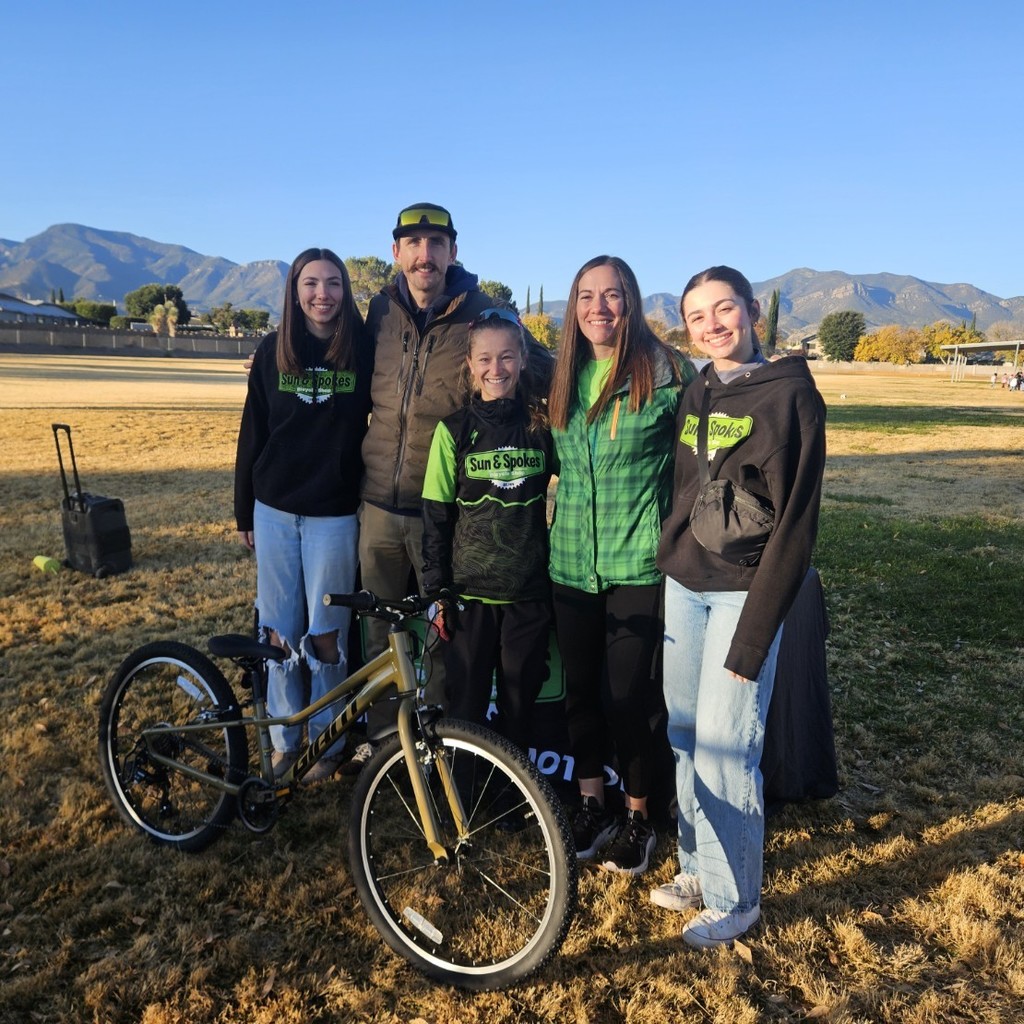 Huachuca Mountain invited all students and families to ride their bikes to school in honor of Mark LaPaglia and his family. Meghan and Cody, owners of Sun and Spokes, donated a bike to raffle off and Angel Herrera was the winner! We are so grateful for our community in motion!

Go Bolts!

