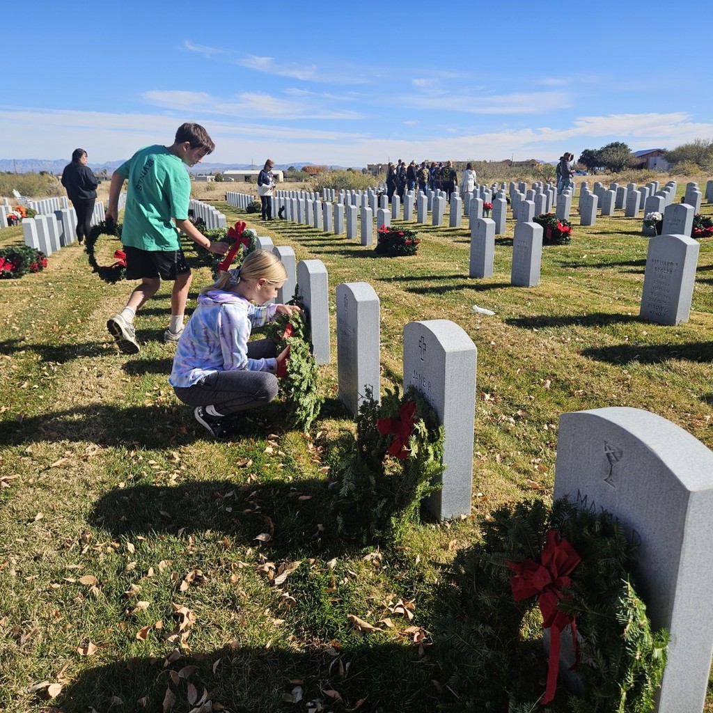 Student Council celebrated the lives of veterans by laying wreaths this past weekend. Thank you for all those who have served and continue to serve our great country! 

Go Bolts!