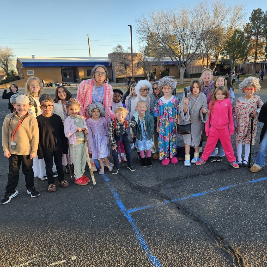 Happy 100th day from HM! 