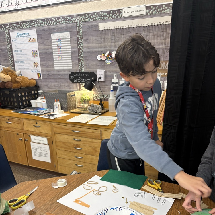 Mrs. Averyβs class working on their integrated space unit.