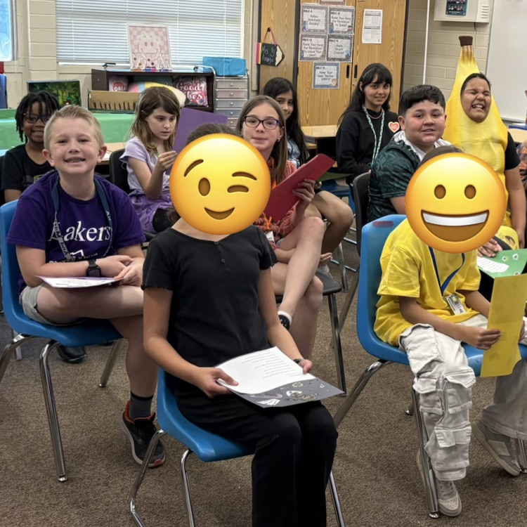 4th Graders celebrated the end of their poetry unit with their color party! 