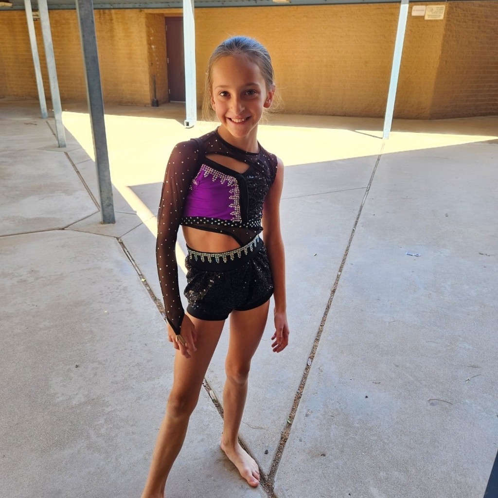 Huachuca Mountain has TALENT! Friday, our students showed off their singing, dancing, piano, baritone and joke abilities! We are proud of all of the participants for being so brave, and thank you to our students in the audience for being so supportive! 