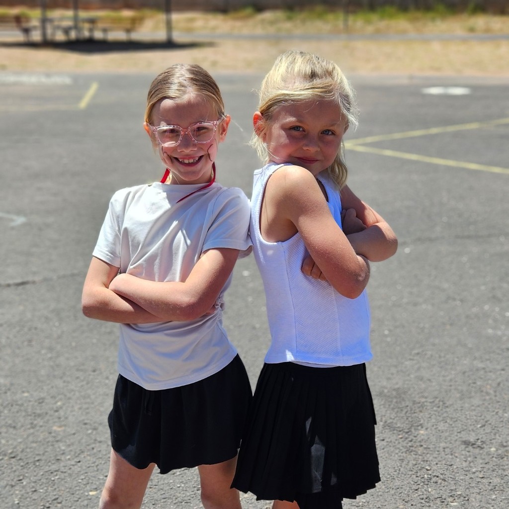 Huachuca Mountain has TALENT! Friday, our students showed off their singing, dancing, piano, baritone and joke abilities! We are proud of all of the participants for being so brave, and thank you to our students in the audience for being so supportive! 