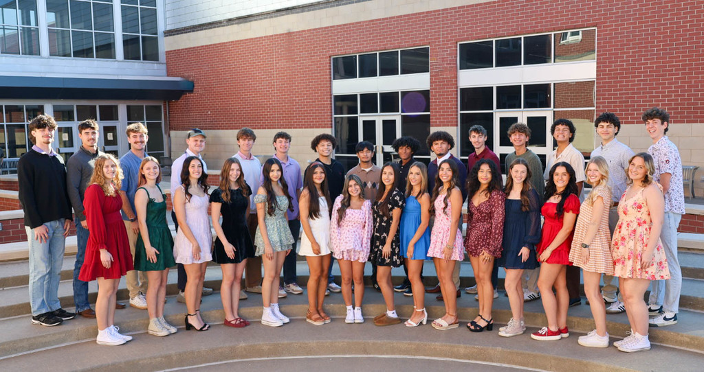 winter homecoming court