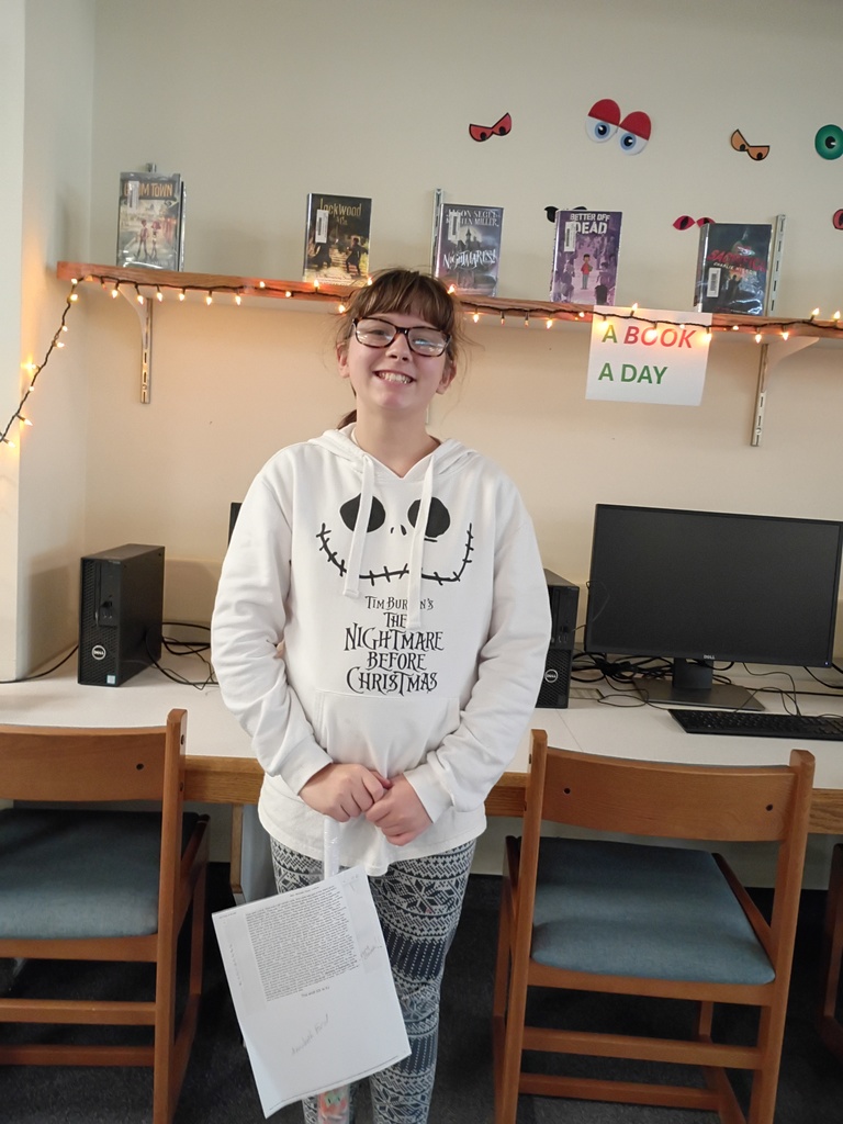 Annabeth in the library