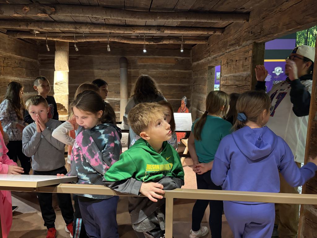 Onöhsagwë: de' Cultural Center