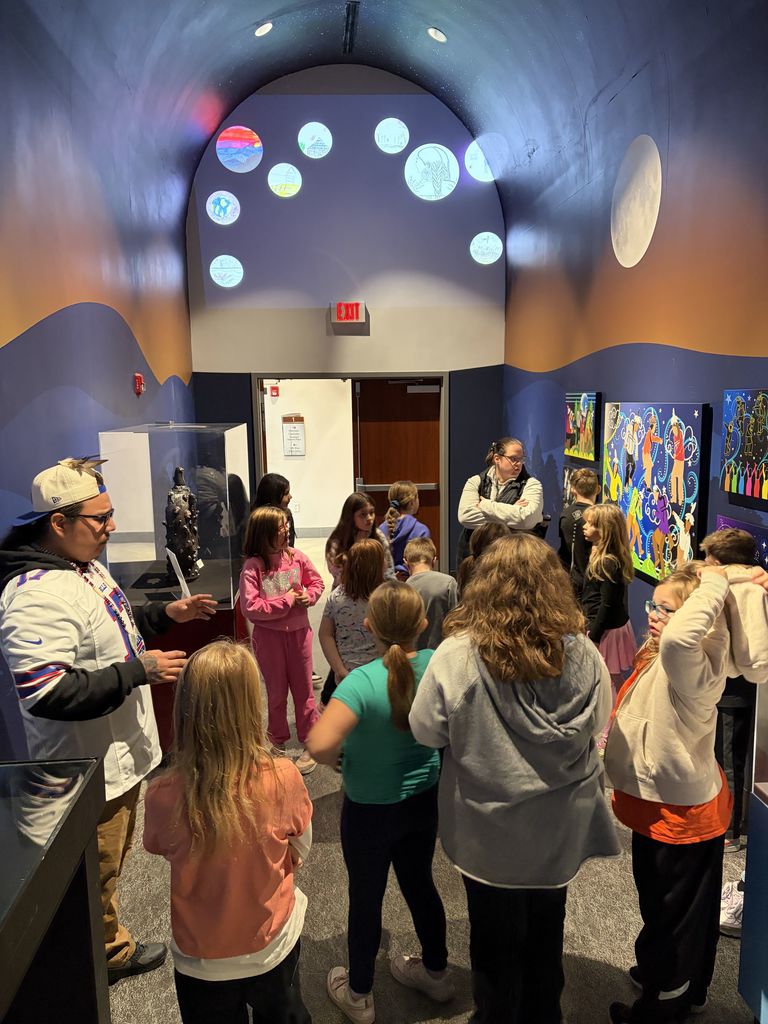 Onöhsagwë: de' Cultural Center