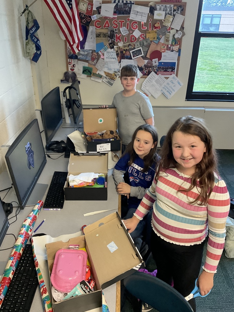 students filling boxes
