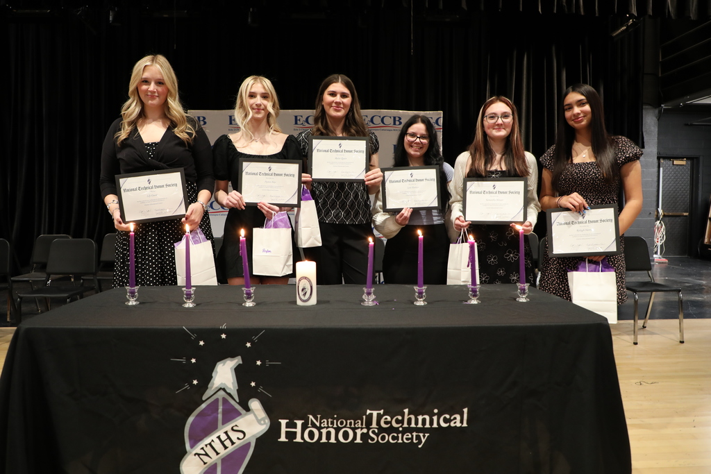 Group Photo NTHS honorees holding certificates 