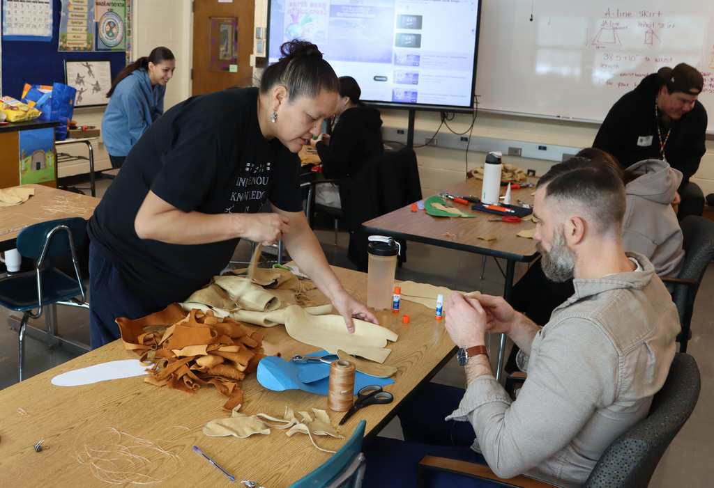 Sam helps Mr. Rreynolds.