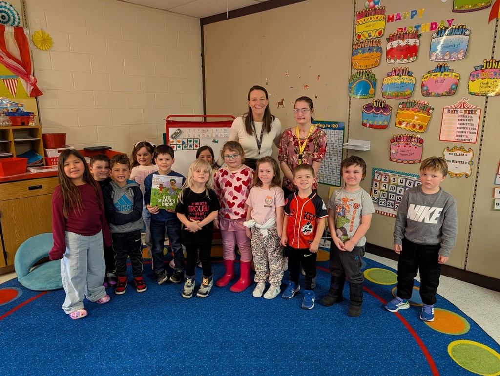 Dr. Ralston and Kori with Ms. Vara's students