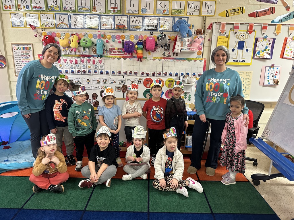 preK 100th day group