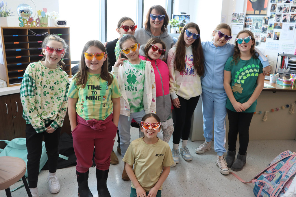 Swifties in sunglasses