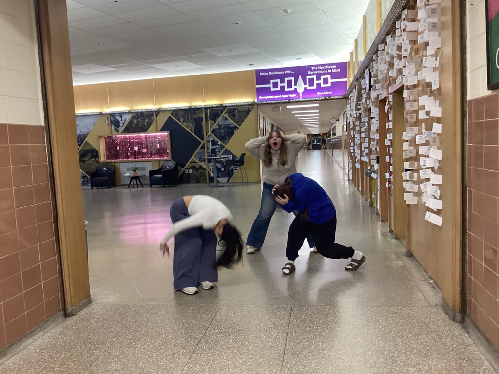 students rush to find eggs