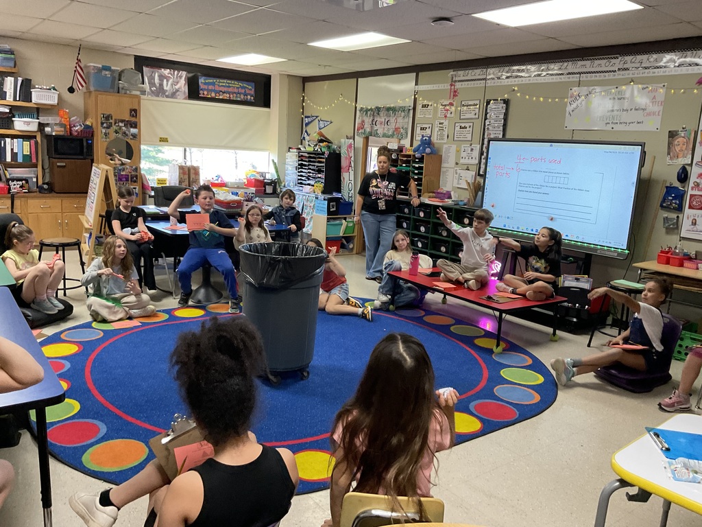 Mrs. Schuster's class plays "trashketball".