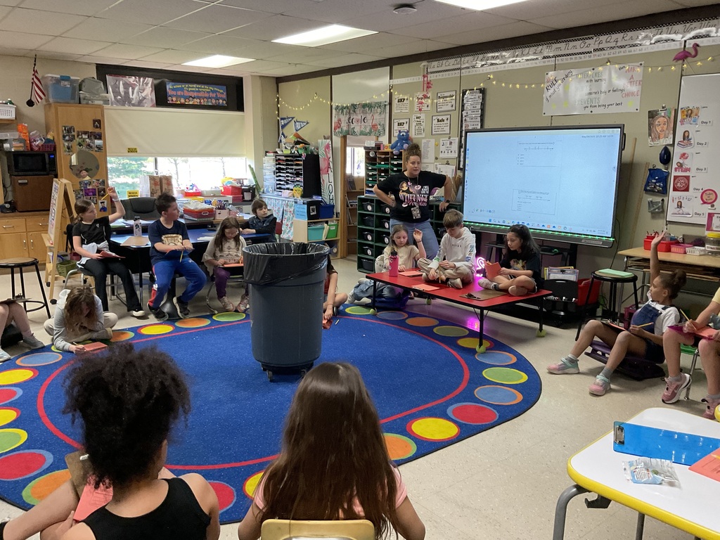 Mrs. Schuster's class plays "trashketball".
