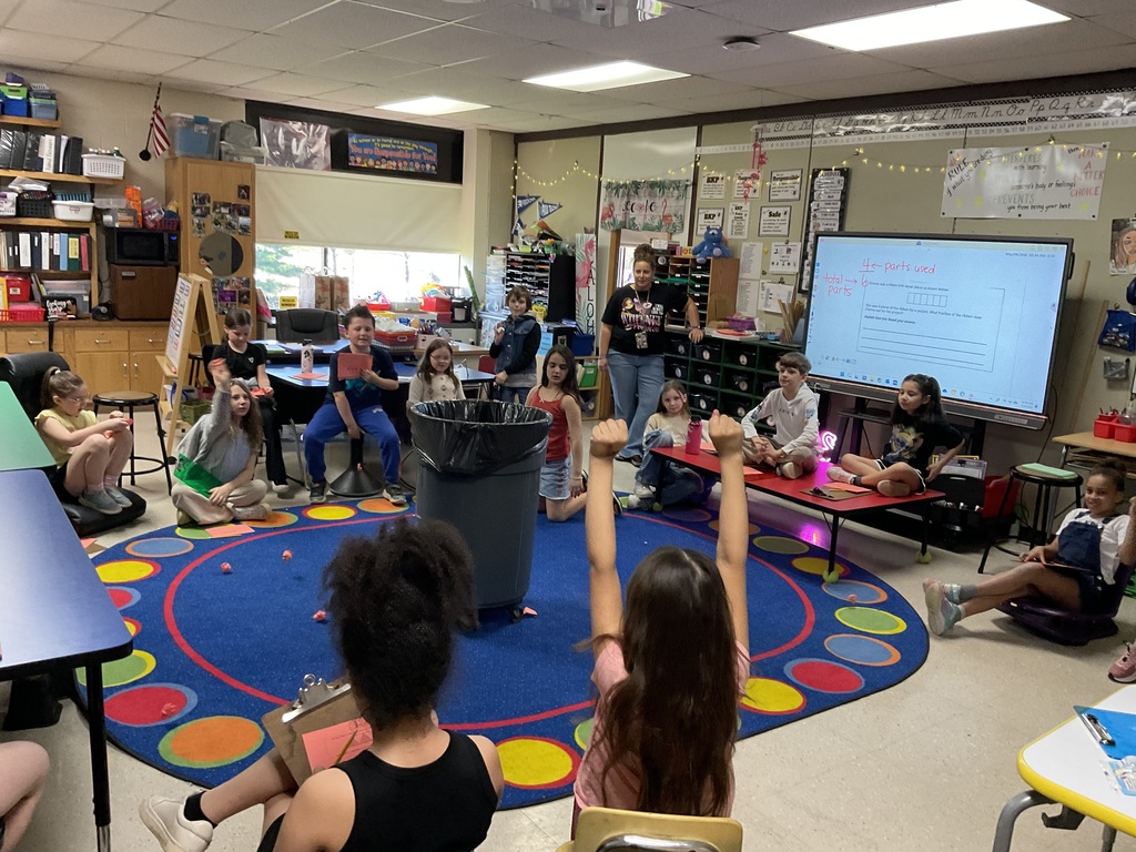 Mrs. Schuster's class plays "trashketball".