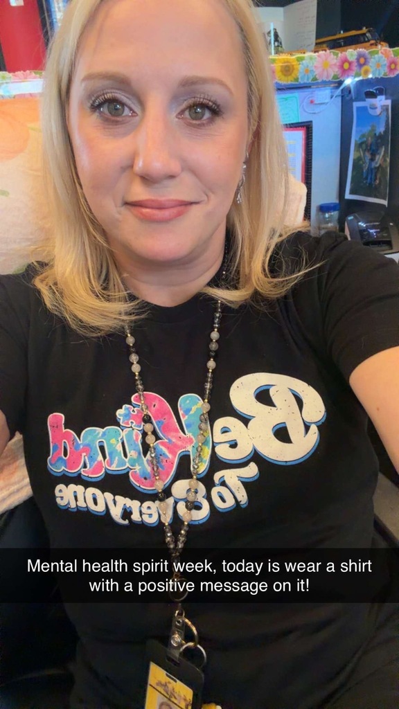Positive shirt - Be Kind. 