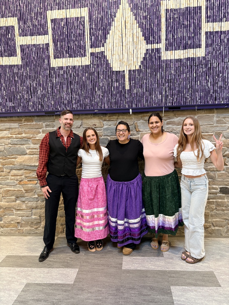 Indigenous Honor Society inductee and teachers