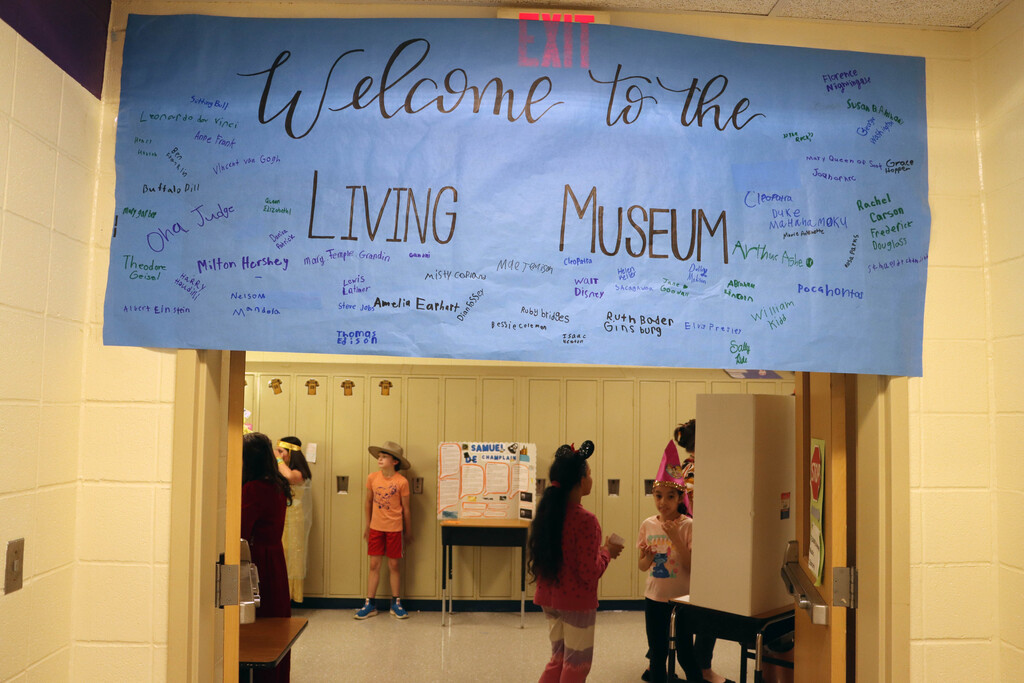 Living museum sign