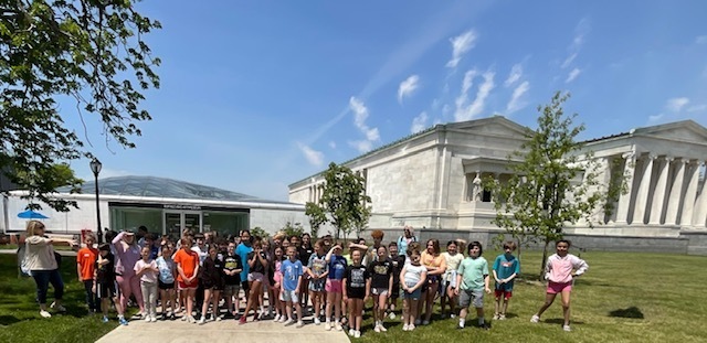 Group photo outside the museum. 