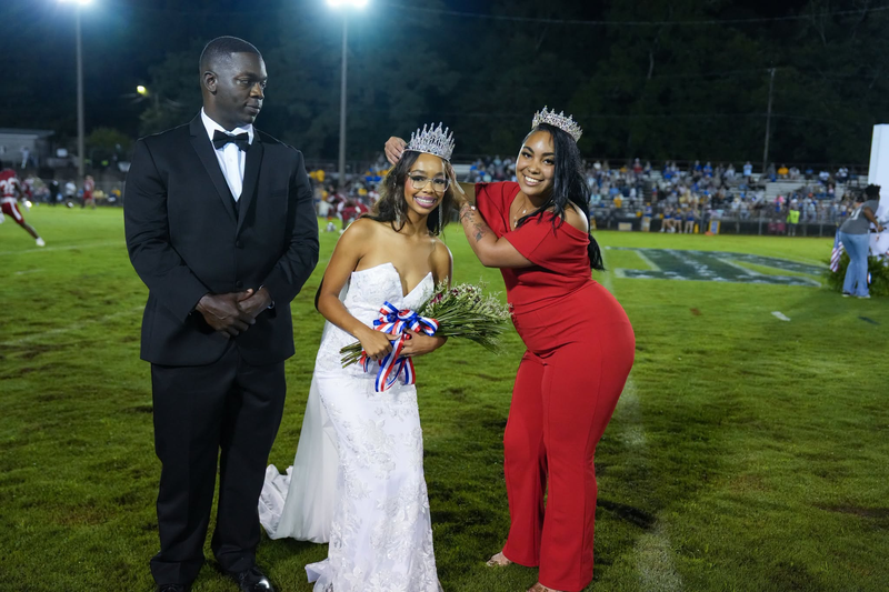 Kaylee Brown being crowned Homecoming Queen