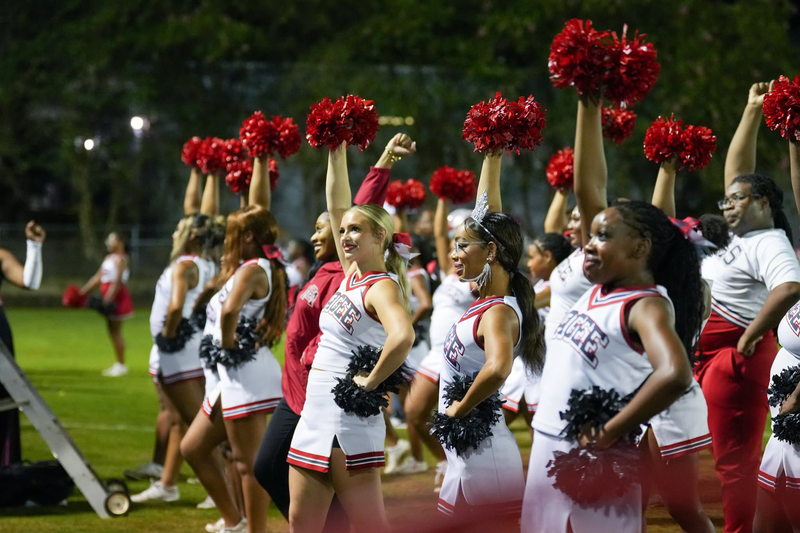 Magee High School cheerleaders