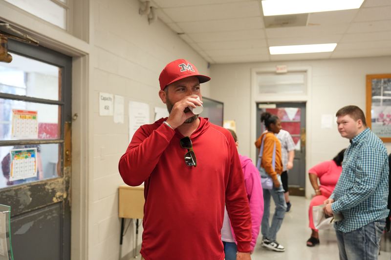 A coach is trying Moo Brew