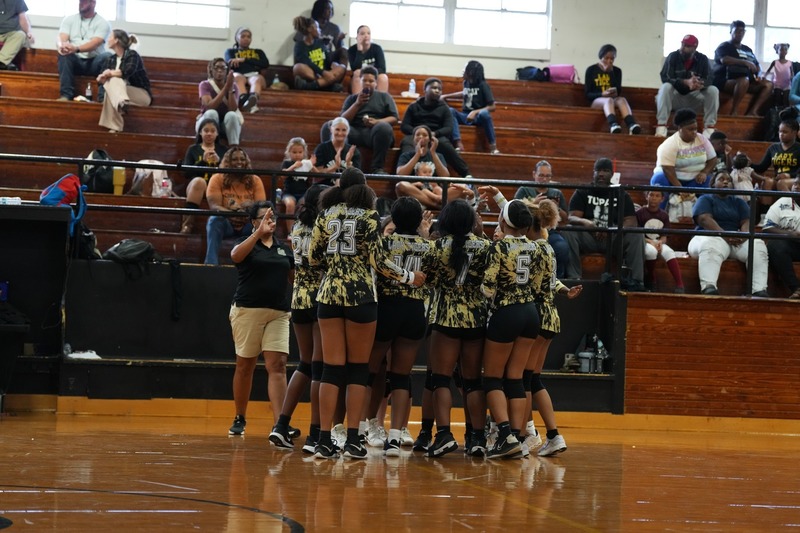 Mendenhall volleyball team celebrates win