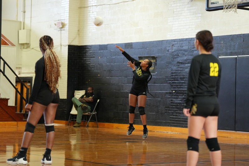 Mendenhall volleyball player
