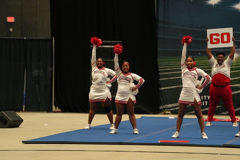 Magee Cheerleaders