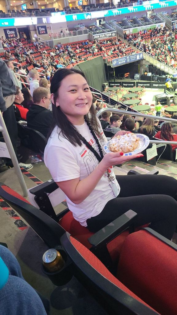 students at iowa wolves game