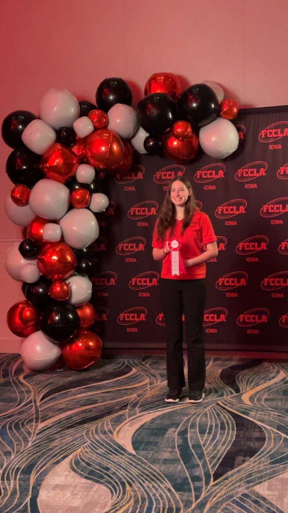 1st Place: Maia Thomsen