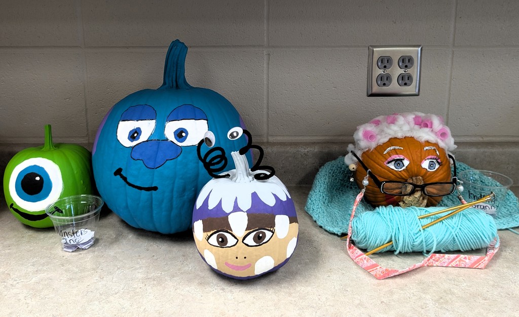 Staff Pumpkin Decorating Contest