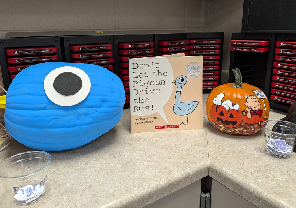 Staff Pumpkin Decorating Contest