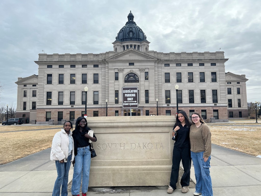JAG students in front of the Legislature Building