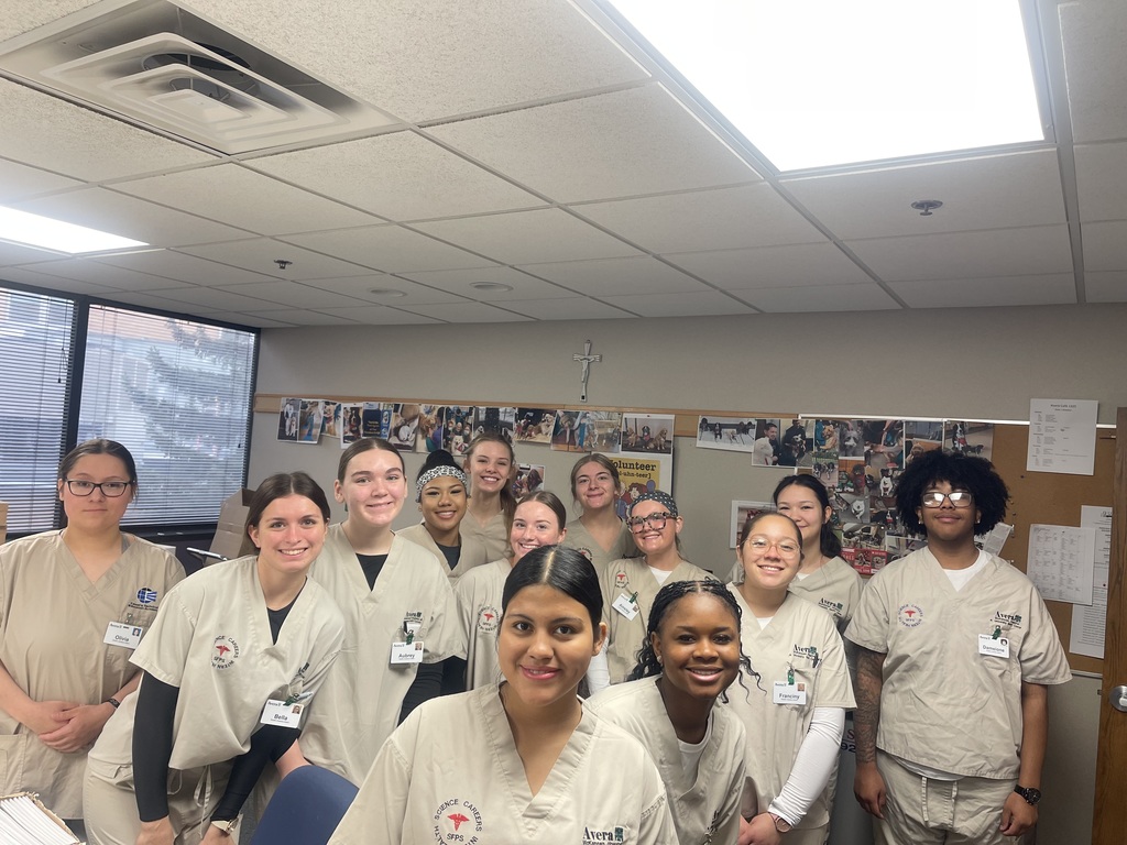 Health Careers students at Avera Mckennan Hospital