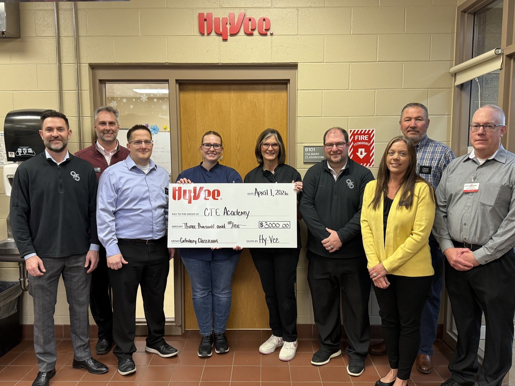 CTE Culinary Department with Hy-Vee sponsorship staff
