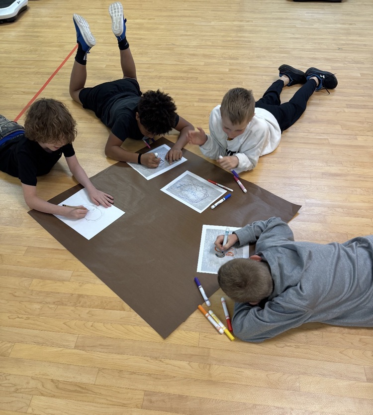 kids working on an art activity in dance 