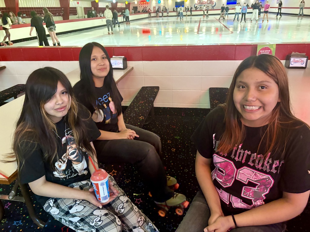 7th graders at Skate City, 