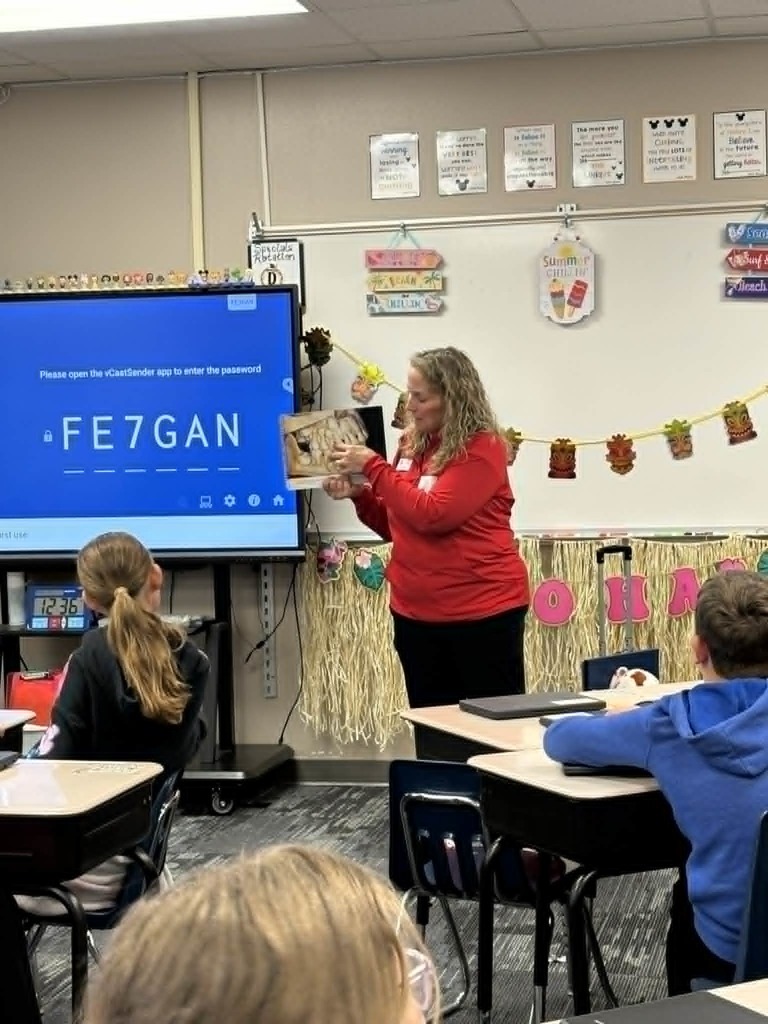 Students learning about health science careers. 