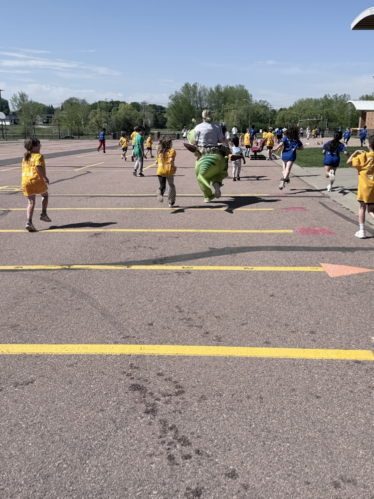 students running 