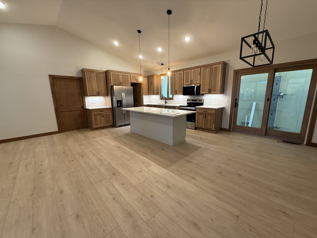 Kitchen and Dining 