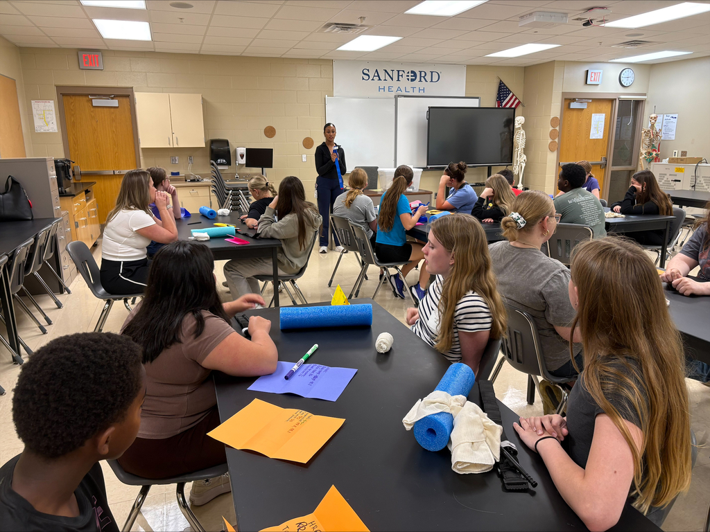 Stop the bleed training with students