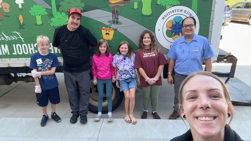 Lunch Helper Crew