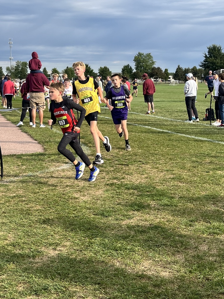 Cross country athlete running at the Nike Heartland Preview.