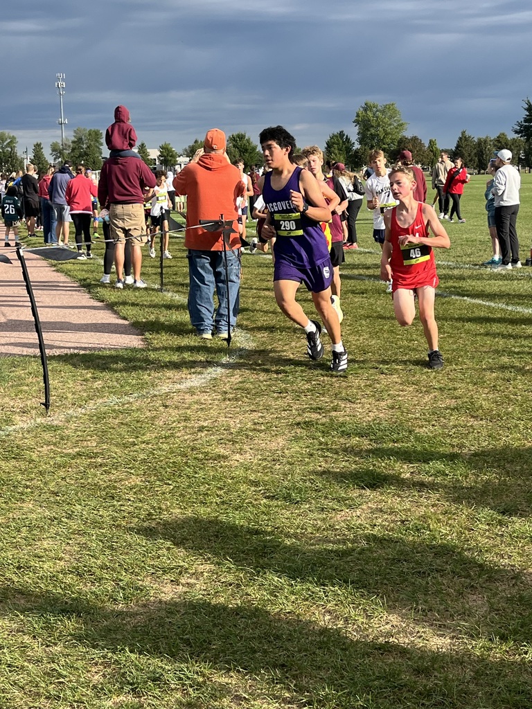Cross country athlete running at the Nike Heartland Preview.