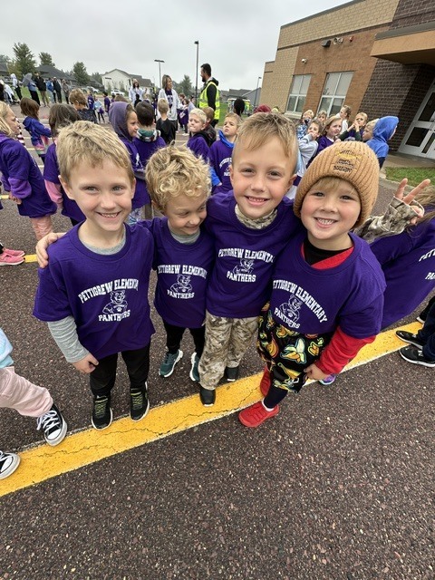 Students outside enjoying the fun run
