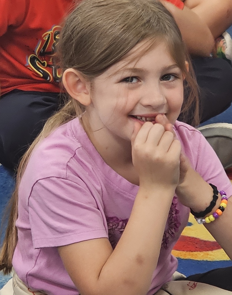 SIVELLS BEND ISD -
Pre-K thru 2nd grades
FUN READING with the Cooke County Library.
